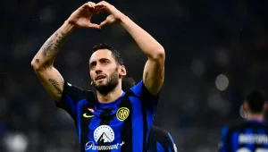 رئيس إنيوزر يكشف تفاصيل مفاوضات الهلال والنصر لضم هاكان – سبورت 360