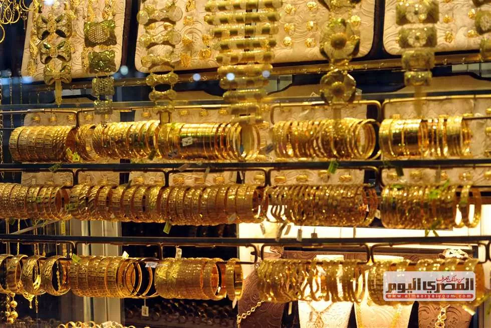 سعر الذهب اليوم الثلاثاء 12 أغسطس محليًا وعالميًا.. عيار 21 الآن بعد الانخفاض الجديد (تفاصيل) | المصري اليوم