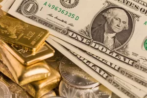 سعر الذهب عيار 21 اليوم في نهاية تعاملات الأربعاء 6 أغسطس 2025 | المصري اليوم