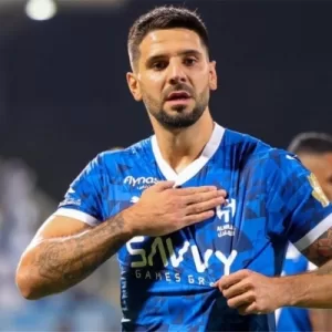 غياب ميتروفيتش عن تدريبات الهلال بسبب الإصابة قبل بدء الدوري السعودي – الوطن