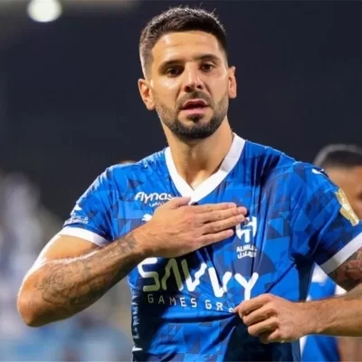 إصابة ميتروفيتش تبعده عن تدريبات الهلال قبل انطلاق الدوري السعودي - الوطن