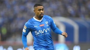 إصابة مالكوم تثير مخاوف جماهير الهلال رغم أدائه المتميز ضد الأهلي