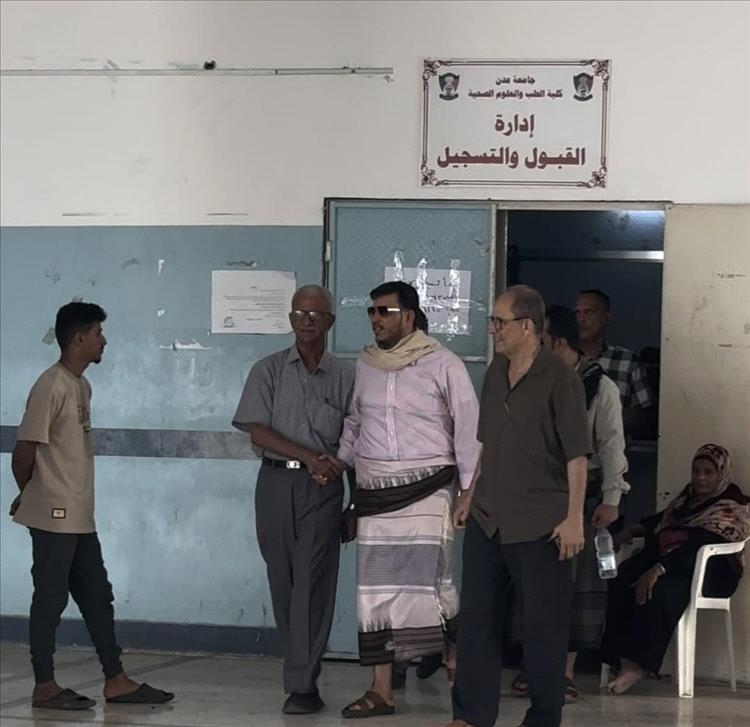 الدكتور عبدالله العليمي نائب رئيس مجلس القيادة يقوم بزيارات ميدانية في عدن