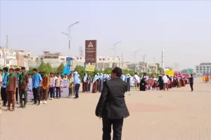 اخبار عدن – تحت إشراف مدير عام خورمكسر .. تنظيم كرنفال الاستعداد لبدء السنة الدراسي في عدن