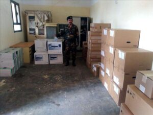 اخبار عدن – خبر مفرح لسكان المنطقة الوسطى: وصول معدات مركز الجوازات والهجرة إلى لودر