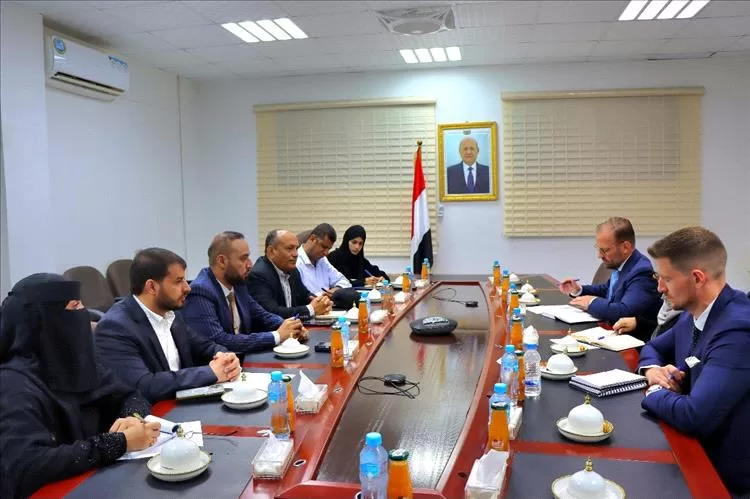 نائب وزير الصناعة يستعرض مع مستشاري الأمم المتحدة جهود الوزارة في الإصلاحات الاقتصادية