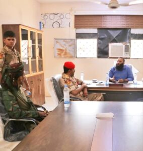 اخبار وردت الآن – مدير أراضي أبين يجتمع بقادة الشرطة العسكرية ووحدة حماية الأراضي في المحا
