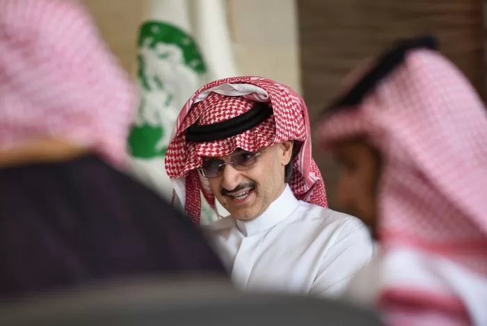 كيف تفاعل الوليد بن طلال مع إعلان عدد ألقاب الهلال تاريخياً؟