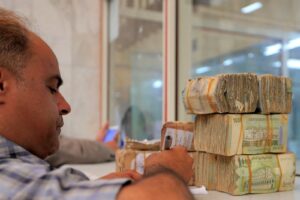 صنعاء: عودة الحوالات المهملة إلى الساحة مجددًا ونداءات لتدخل رسمي لحل المشكلة – شاشوف