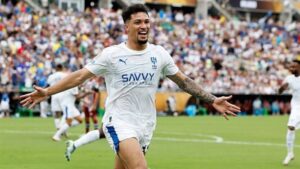 ماركوس ليوناردو يتخذ قراره النهائي بشأن الانضمام لفريق الهلال في البطولة الآسيوية.