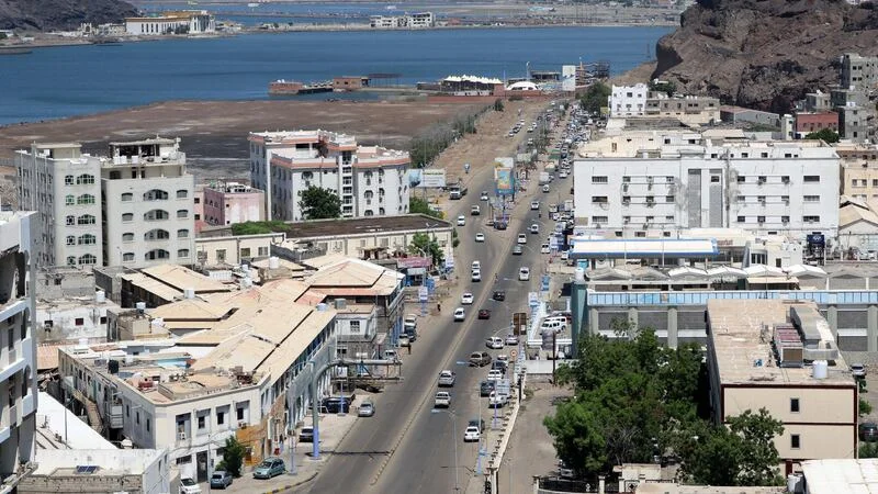 أزمة اقتصادية في عدن تجبر المواطنين على بيع منازلهم وأملاكهم – شاشوف