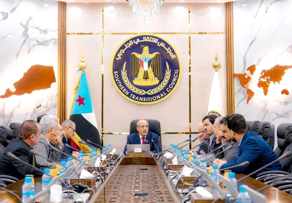 أزمة الكهرباء في عدن: وزارة الكهرباء تقدم مبررات بينما يطالب ‘الانتقالي’ حكومة عدن بإيجاد حلول – شاشوف