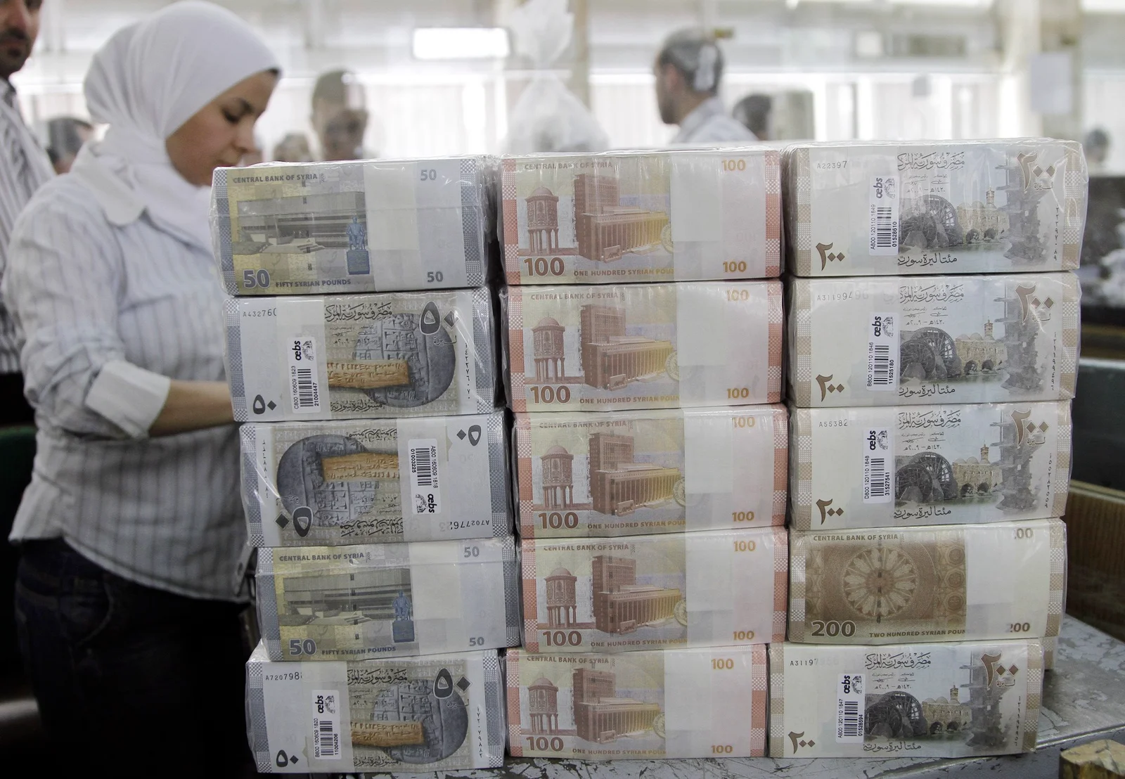 إطلاق عملة جديدة في سوريا: آمال متزايدة مع مخاطر محتملة – شاشوف