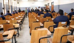 اخبار عدن – وزير العدل يطلق الامتحانات الكتابية لطلاب السنة الثانية في المعهد العالي للقضاء
