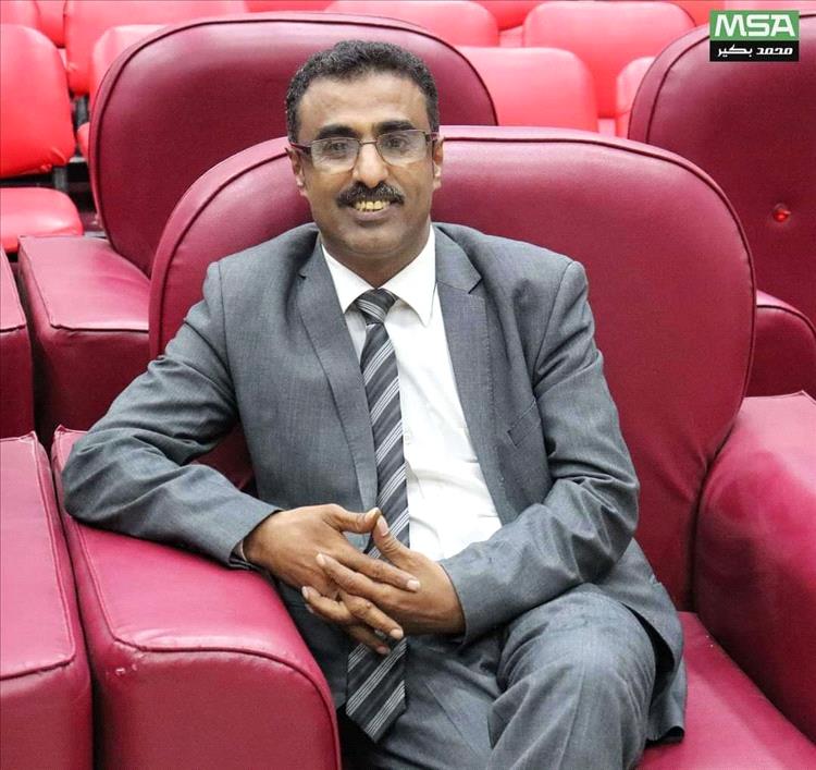 استبعاد الشاعر محمد سالم الأحمدي من برنامج