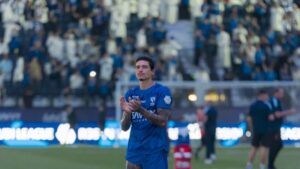 الهلال السعودي يتخذ خطوة مهمة بشأن داروين نونيز