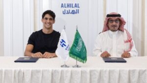 الهلال يطيل مدة عقد الحارس المغربي ياسين بونو حتى عام 2028 – موقع بصراحة الإخباري