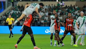 سيناريو مُفاجئ يُجبر الأهلي على التعادل مع الرياض.. فيديو – سبورت 360