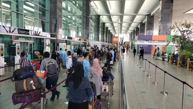 عقوبات قاسية تهدد حياة آلاف اليمنيين.. ما هي أهم خطوات الهند لتعزيز سيطرتها على نظام الإقامة؟ – شاشوف