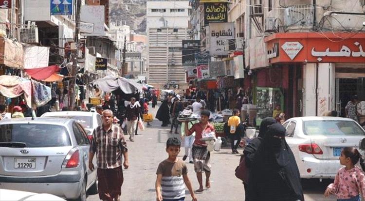 مواطنون بعدن: هناك ارتفاع متواصل في الأسعار وسط غياب تام للرقابة