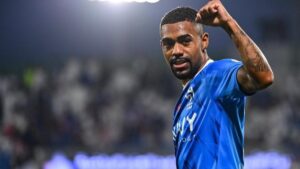الهلال السعودي يعلن عن مغادرة لاعبه مالكوم إلى إسبانيا