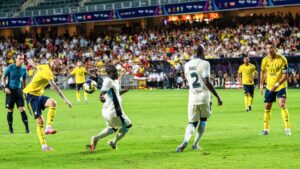 بعد تصريح النصر القوي.. الاتحاد يتخذ قراره بشأن أزمة “المواليد”، لكن!