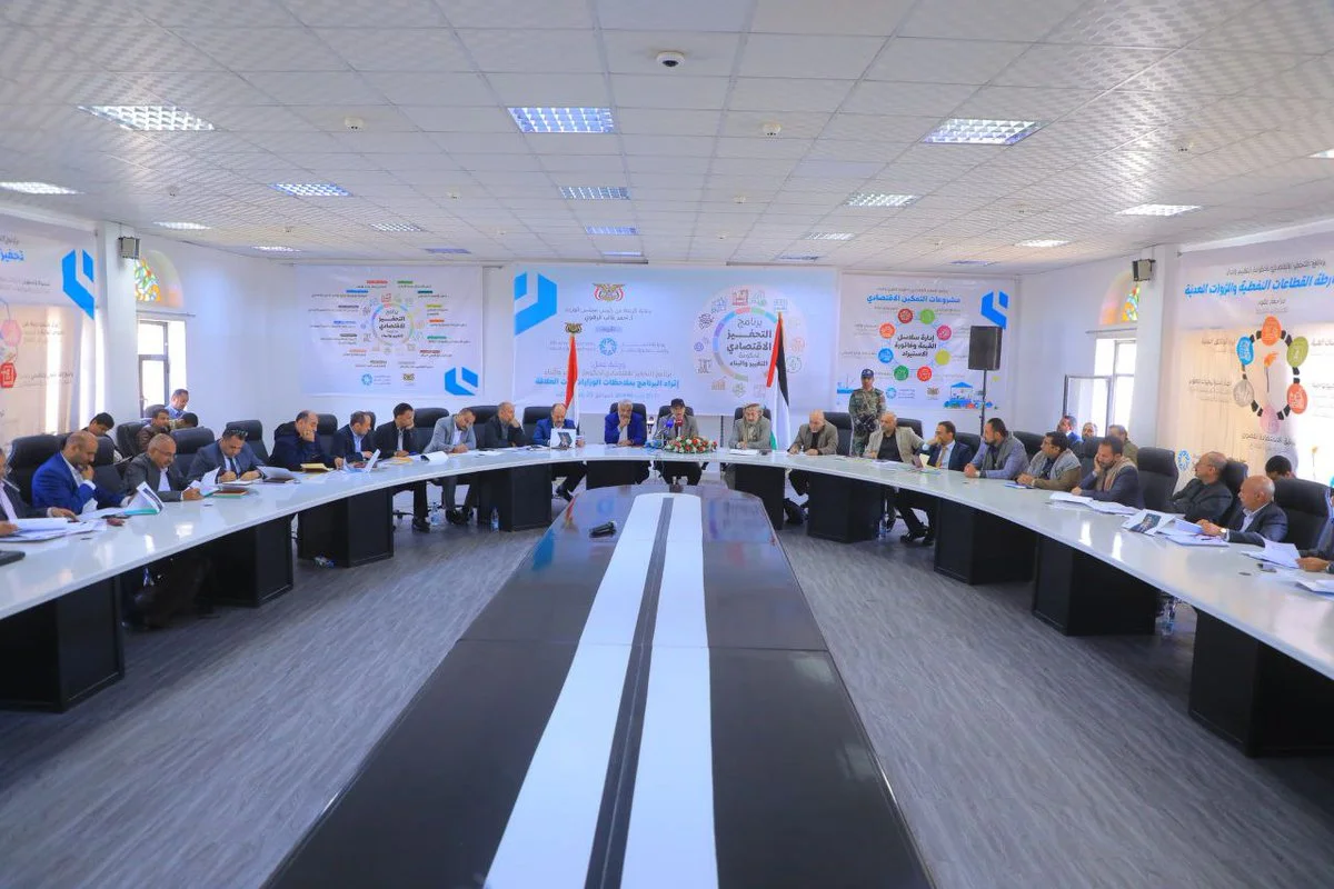 صنعاء: إطلاق برنامج لمراجعة وتحديث الاستراتيجيات الاقتصادية والمالية – شاشوف