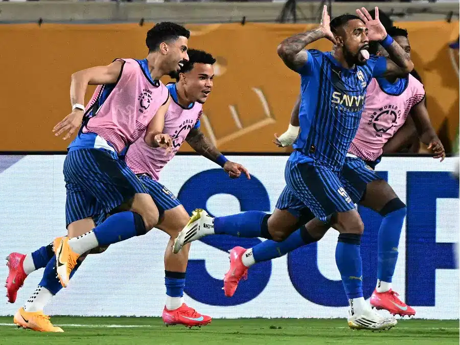 ليس نيفيز أو كوليبالي.. الهلال يتفق مع نجم جديد على تجديد عقده - 365Scores