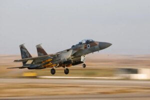 8.6 مليار دولار لتزويد إسرائيل بالأسلحة: البنتاغون يمنح عقد طائرات F-15 لشركة بوينغ – بقلم شاشوف