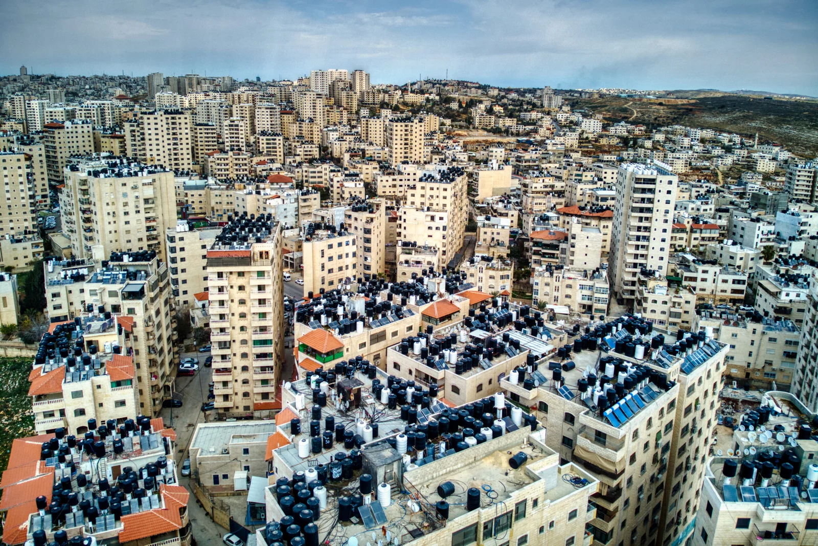 أزمة السكن المتفاقمة في إسرائيل: تراجع الثقة المستمر – بقلم شاشوف