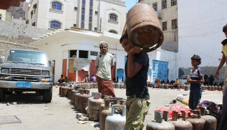 أزمة غاز منزلي في عدن: استغلال تجاري وفوضى في الأسعار بدون رقابة – شاشوف