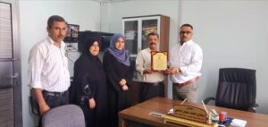 عدن اليوم – مكتب الرعاية الطبية والسكان في التواهي يكرّم مدير عام المديرية تقديرًا لجهوده في تعزيز الخدمات الصحية
