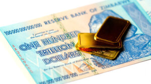 عمال مناجم الذهب في زيمبابوي يحذرون من أن زيادة رسوم الملكية ستزيد من التهريب
