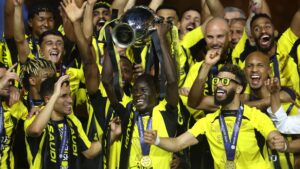 أخبار الاتحاد اليوم | موعد حسم أول صفقة.. شروط كانيوزي للتجديد وحقيقة تبادل العبود مع الهلال! | العربية Goal.com