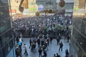 إيران: الاحتجاجات تنفجر بسبب الأزمة الاقتصادية والحكومة تعترف بذلك – شاشوف