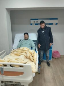 اخبار عدن – باشبيب يطمئن على صحة الدكتور أنور كلشات، رئيس جامعة المهرة