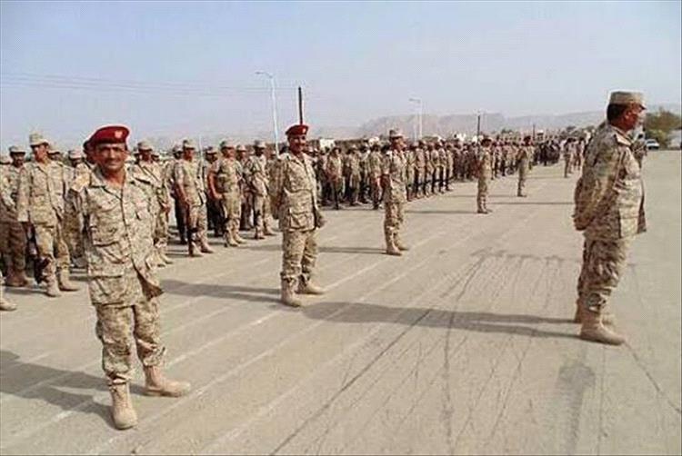 منتسبو المنطقة العسكرية الأولى يشكرون قائد المنطقة وقادة الألوية على صرف مرتباتهم دون أي خصميات