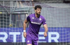 الزعيم يفرض قيوداً على دفاعه قبل انيوزهاء فترة الانيوزقالات