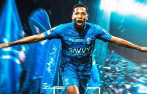 الهلال يوقع عقداً مع مراد هوساوس لمدة ثلاثة أعوام