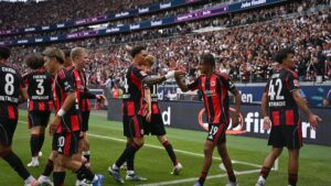 سعره تراجع من 80 إلى 30 مليون يورو.. الهلال يسعى لإتمام صفقة جناح فرانكفورت قبل انيوزهاء سوق الانيوزقالات!