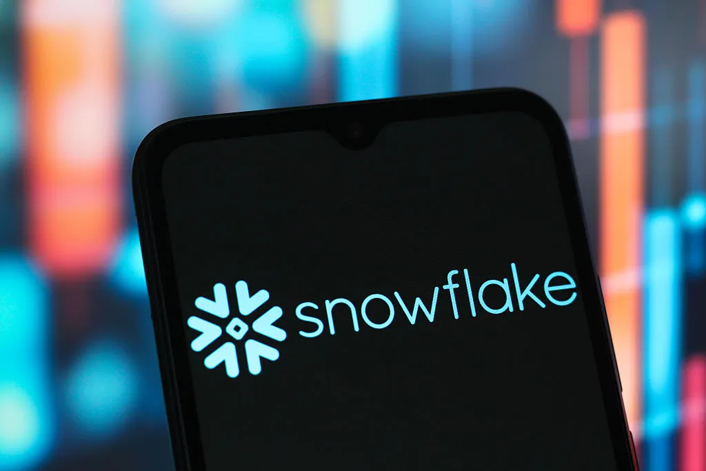 Snowflake, database, Crunchy Data, PostgreSQL
