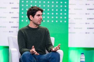 مغادرة نيكو بوناتسوس، المستثمر في ديسكورد وميركور، لشركة جنرال كاتاليست ونيته تأسيس شركة استثمار مغامرة جديدة