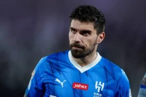 نيفز يعلق على عرض الهلال السعودي لتجديد العقد | المصري اليوم