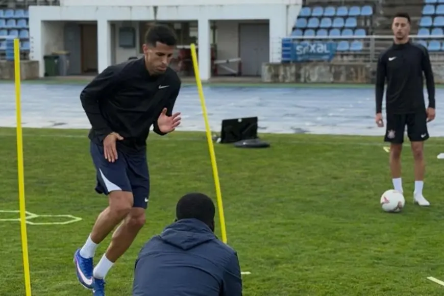 وصول جواو كانسيلو لبرشلونة لإتمام إعارته من نادي الهلال السعودي