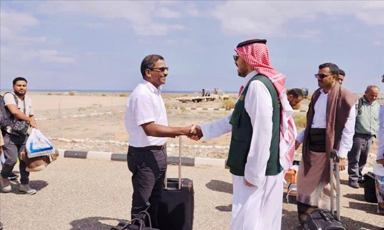 البرنامج السعودي لتنمية وإعمار اليمن يعالج أزمة الكهرباء في سقطرى