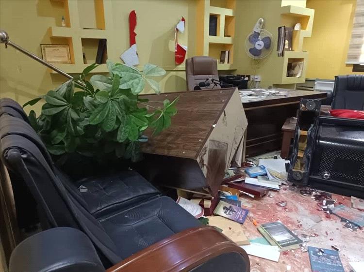 اللواء ناصر الفضلي يدين حادثة اقتحام وتدمير صحيفة عدن الغد