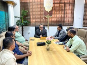 اخبار عدن – رئيس جامعة عدن يراقب تقدم العمل في كلية طب الأسنان