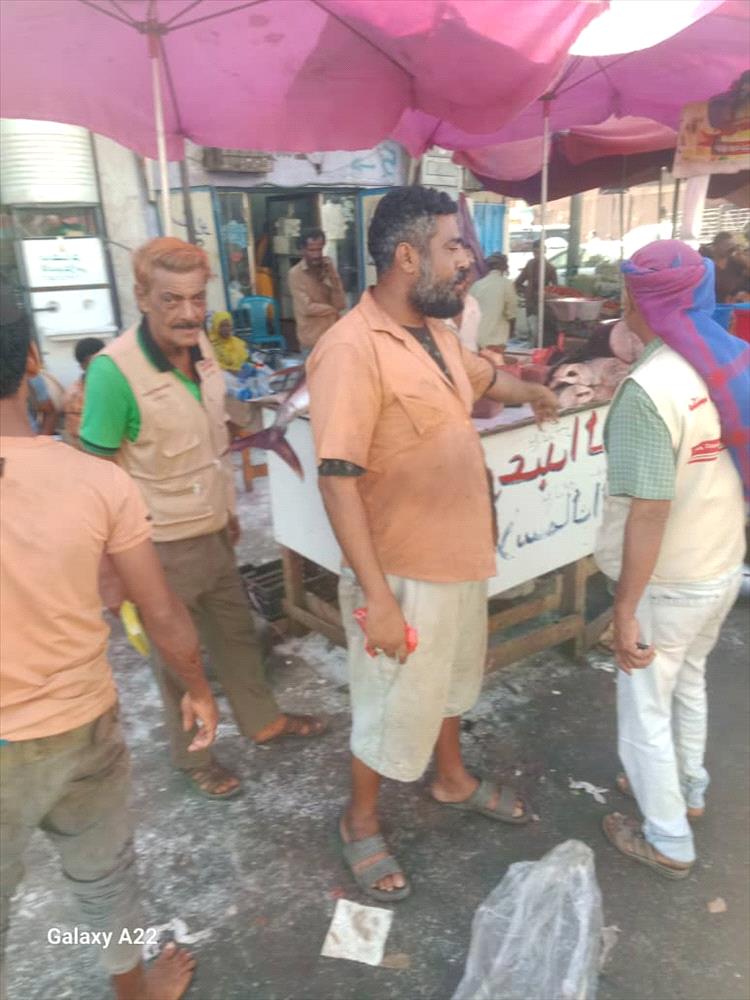 الصناعة والتجارة تواصل النزولات الميدانية لضبط الأسعار ومراقبة الأسواق بخورمكسر