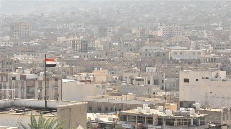 ضبط مطلوباً أمنياً وخمسة آخرين بحوزتهم مواد مخدرة في المهرة