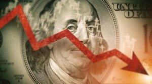 الدولار الأمريكي في نقطة حاسمة: أربعة احتمالات تحدد مستقبل العملة العالمية – شاشوف